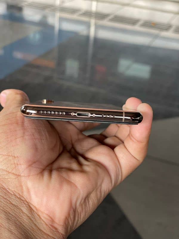 iphone xs max 2