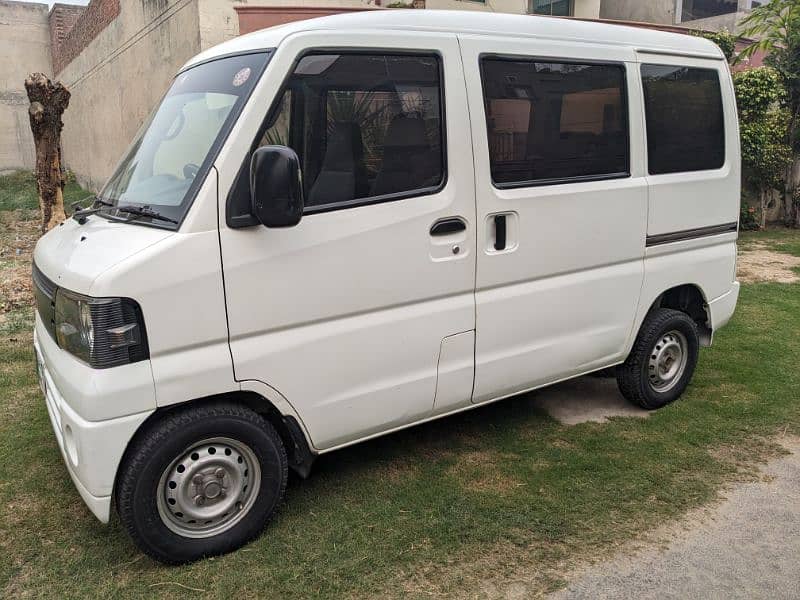 Mitsubishi Minicab Bravo 2011 3