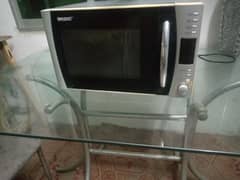 microwave oven