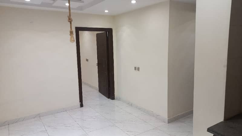 1 BED BRAND NEW LUXURY IDEAL GOOD EXCELLENT FLAT FOR RENT IN SECTER E BAHRIA TOWN LAHORE 3