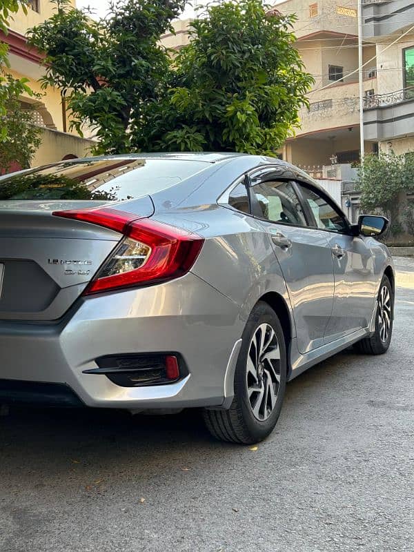 Honda Civic Oriel 1.8 i-VTEC CVT 2018 7