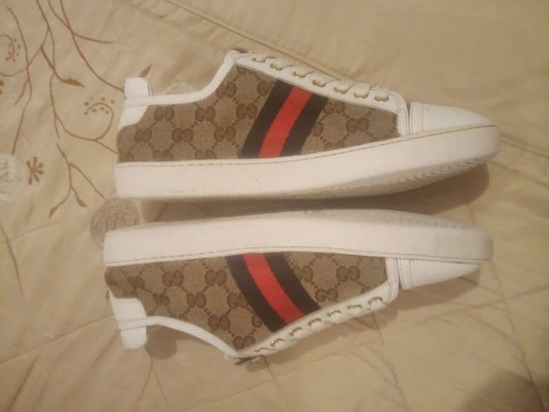 GUCCI Original Sneakers Coded 0