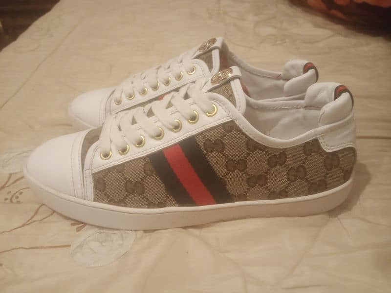 GUCCI Original Sneakers Coded 9