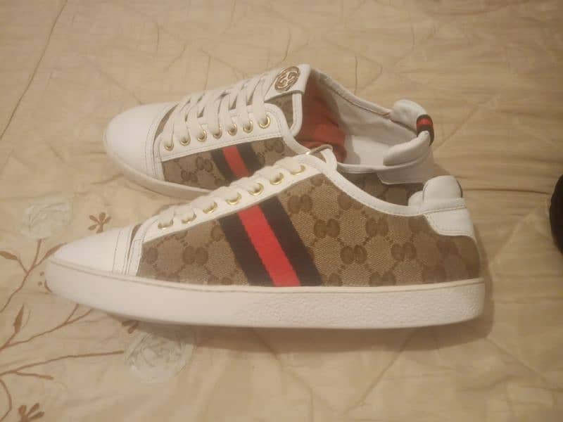 GUCCI Original Sneakers Coded 10