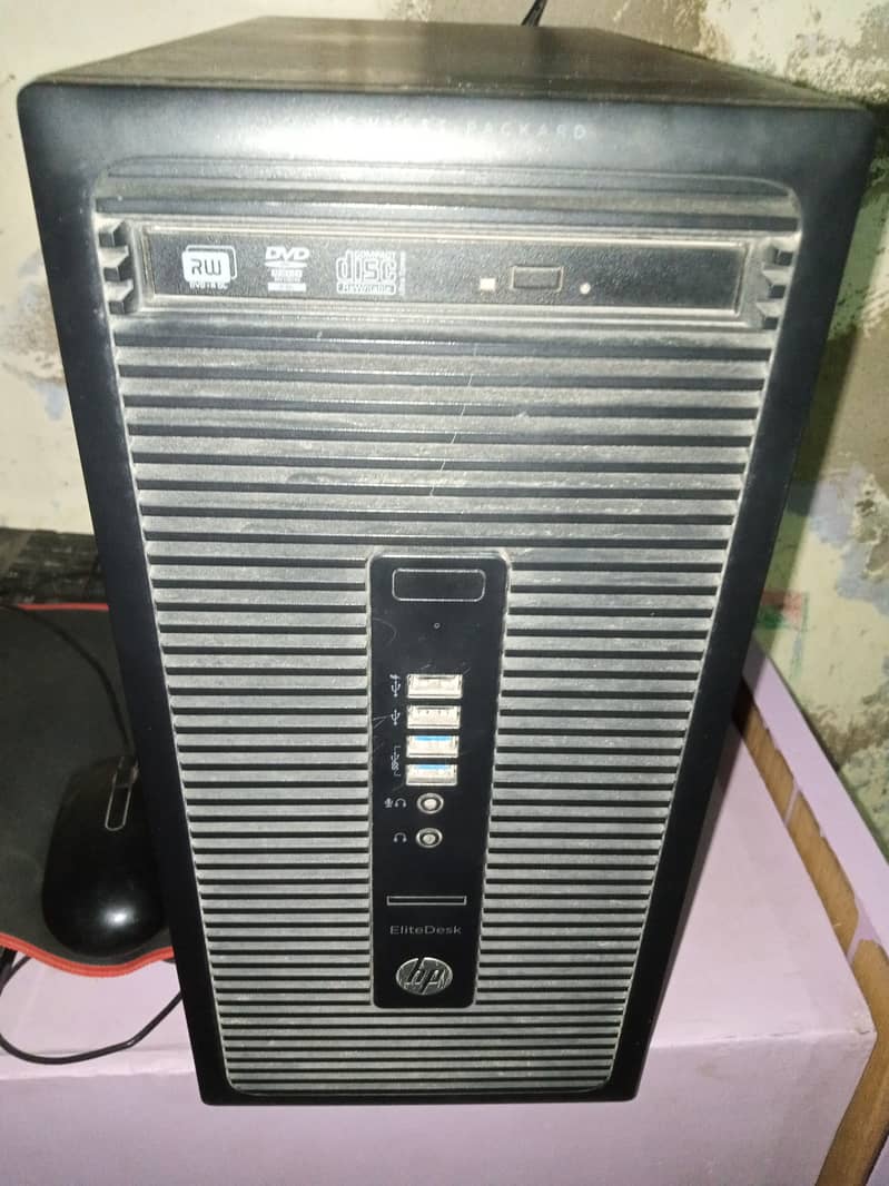 Tower AMD A10 pro 1 GB graphic card 128GB ssd 700GB hhd 10GB ram 8