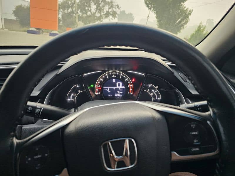 Honda Civic Oriel 2017 4