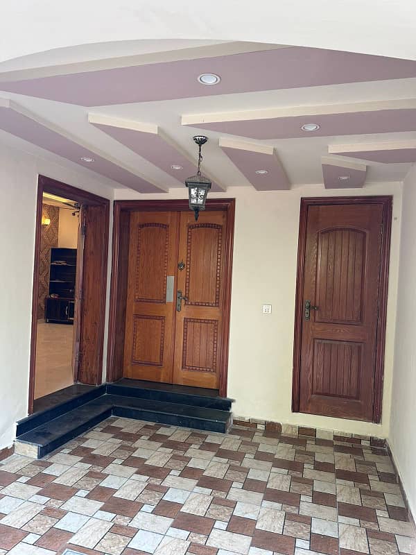 5 MARLA LIKE A BRAND NEW EXCELLENT CONDITION IDEAL GOOD HOUSE FOR RENT IN BB BLOCK BAHRIA TOWN LAHORE 0