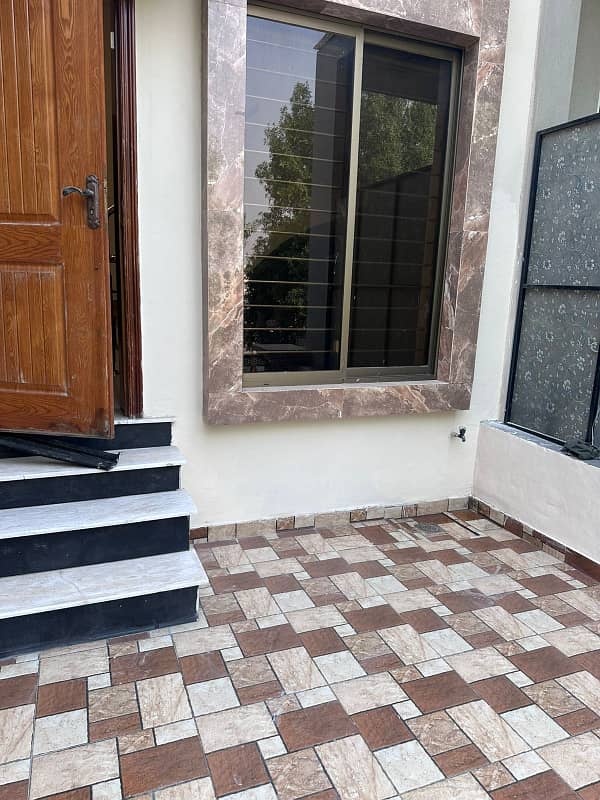 5 MARLA LIKE A BRAND NEW EXCELLENT CONDITION IDEAL GOOD HOUSE FOR RENT IN BB BLOCK BAHRIA TOWN LAHORE 2