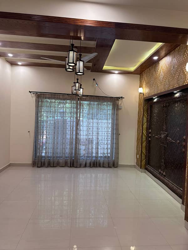 5 MARLA LIKE A BRAND NEW EXCELLENT CONDITION IDEAL GOOD HOUSE FOR RENT IN BB BLOCK BAHRIA TOWN LAHORE 17