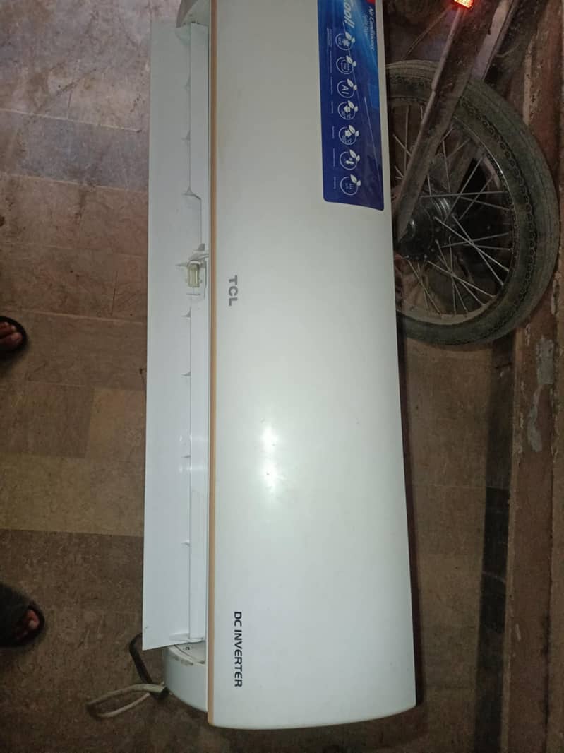 TCL 1 TON AC DC INVERTER 0