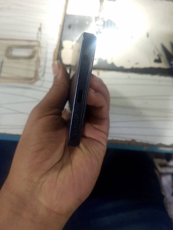 infinix smart 8 (4&64) 0