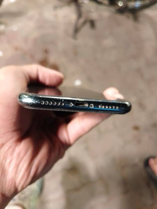 I want to sale my I phone Xr 64Gb 1