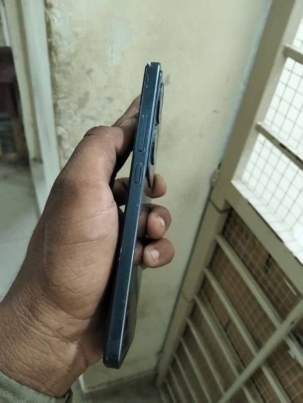 oppo reno 11f 3