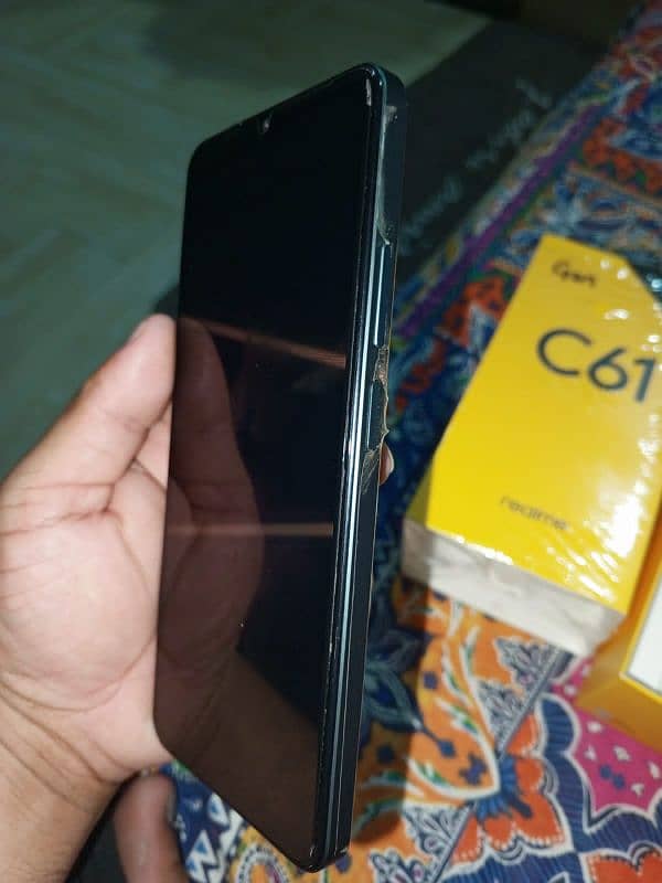 realme c61 4