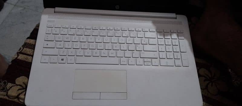 8 Generation HP laptop 4