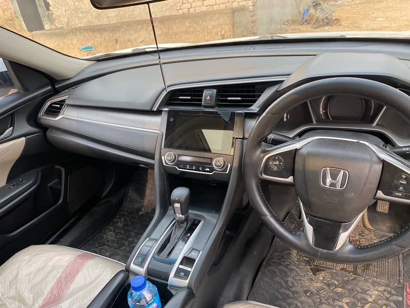 Honda Civic Oriel 2017 14