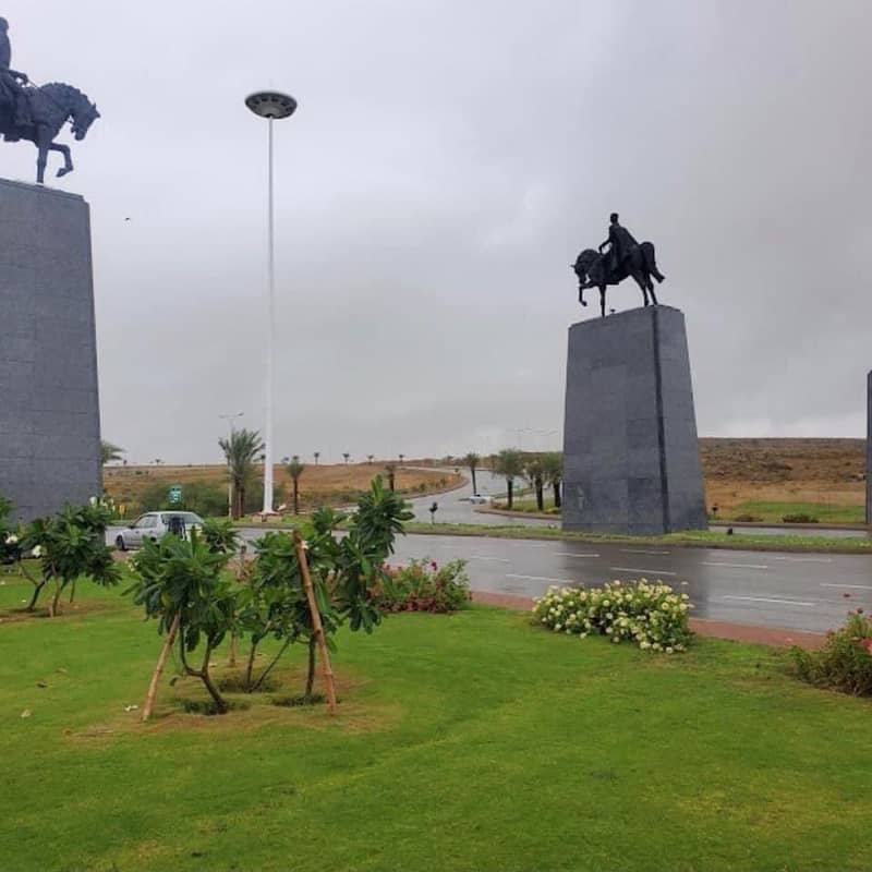 250 Yards All paid plot in Bahria Paradise near Grand Mosque 3