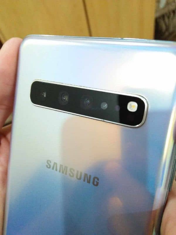 Samsung S10+ 5g 1