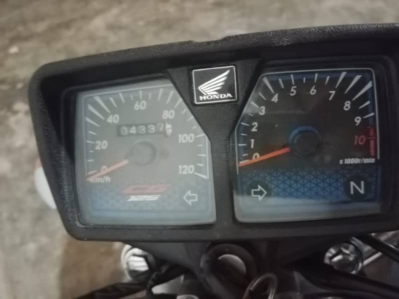 Honda CG 125 2024 With Complete Documents Letter and Copy 4500 USed On 3