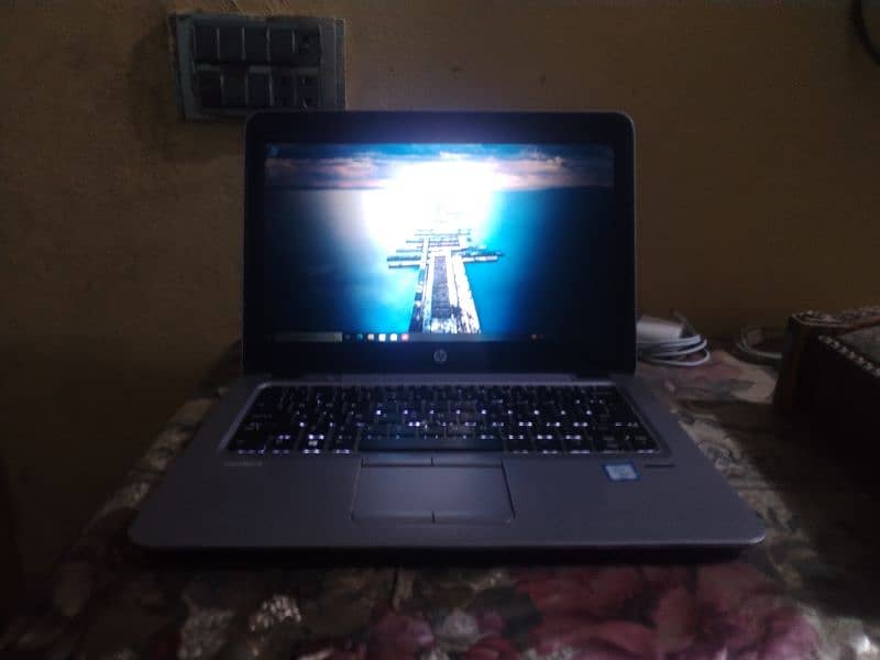 Hp Elitebook 820 G3 Core i5 6th generation 8/500(Read Add Then Msg Me) 4