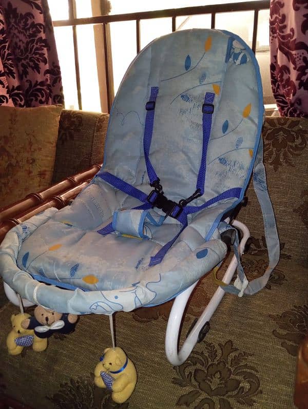 baby swing . carrier. rocking chair . 3 in 1. 2