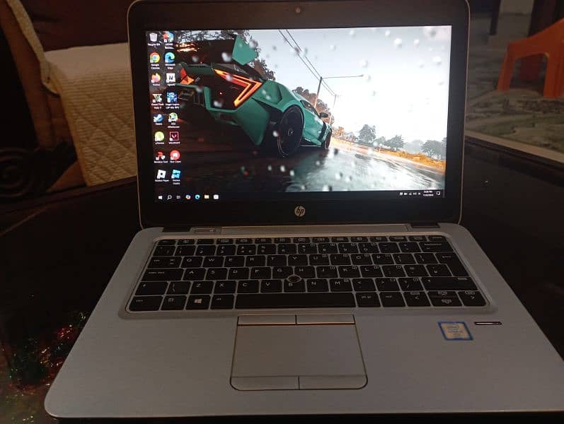 Hp elitebook, very good condition (price negotiable). 0