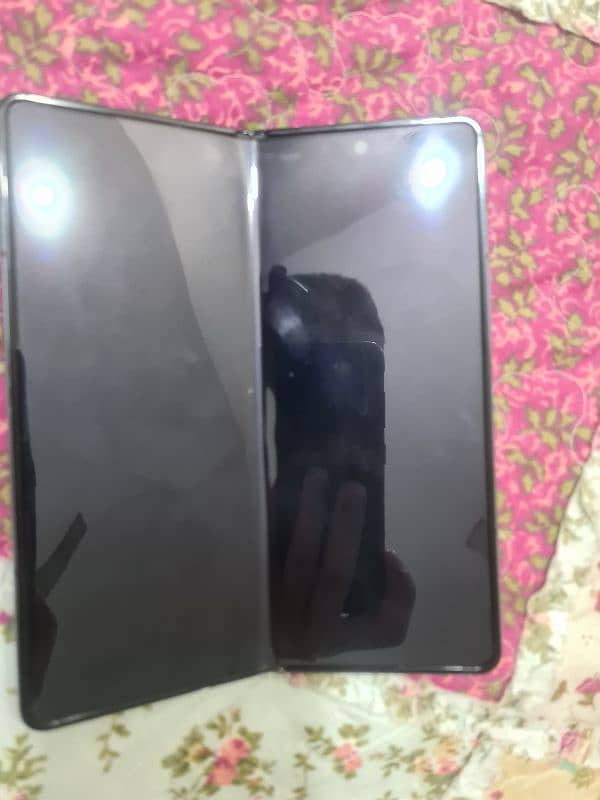 Samsung Z Fold 4 (Non PTA)- Bought from UK- Original Charger + Box 17