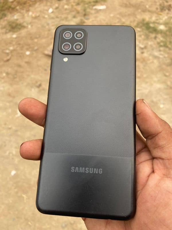 Samsung Galaxy A12 4