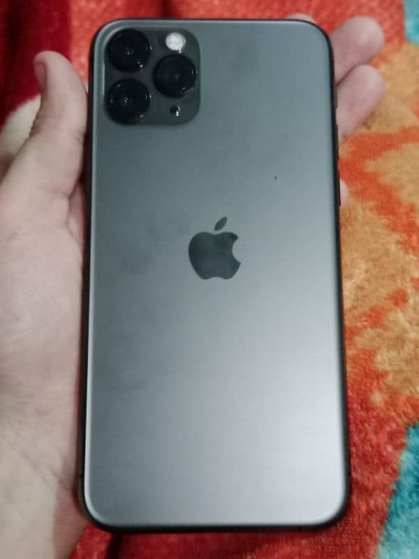 iPhone 11 pro condition 10/9.5 waterpack 0