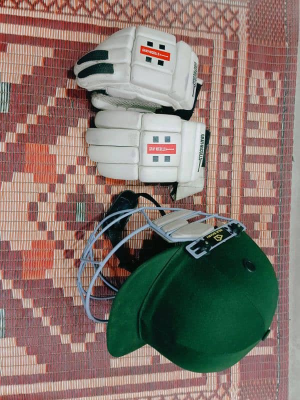 Hard ball cricket kit. Only 4to5 time used. 6