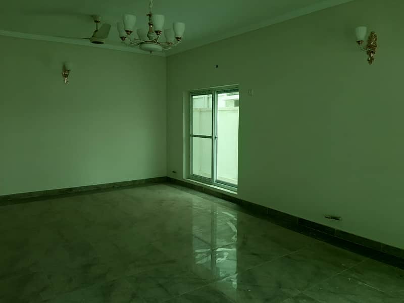 20 Marla House Available For Sale In PAF Falcon Complex Lahore 8