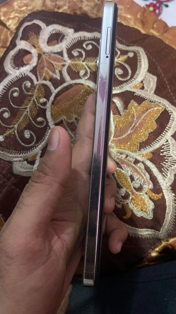 Infinix hot 40 all ok 10/10 condition 2