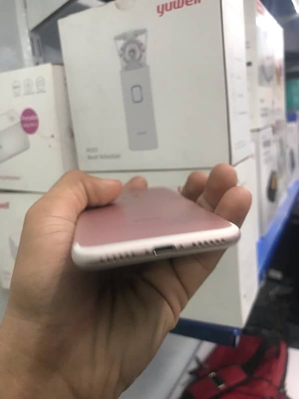 iPhone 7 128gb pta approved 2