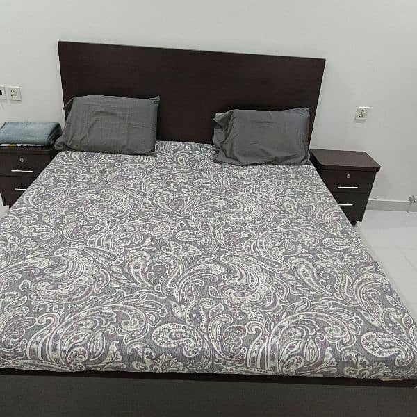 complete bedset. 1