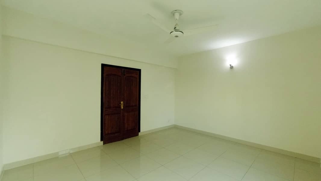 Brand New 3 Bed Flat For Sale In Askari 11 Lahore 1