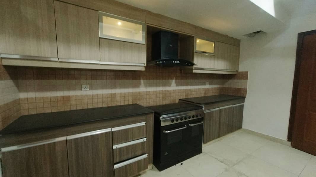 Brand New 3 Bed Flat For Sale In Askari 11 Lahore 3