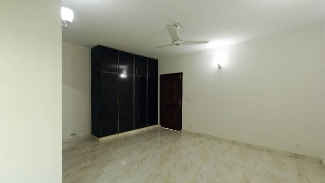 Brand New 3 Bed Flat For Sale In Askari 11 Lahore 5