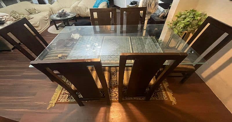 Dining Table with chairs 6 seaters 4