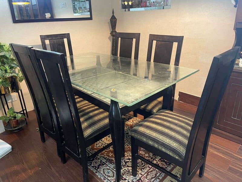 Dining Table with chairs 6 seaters 6