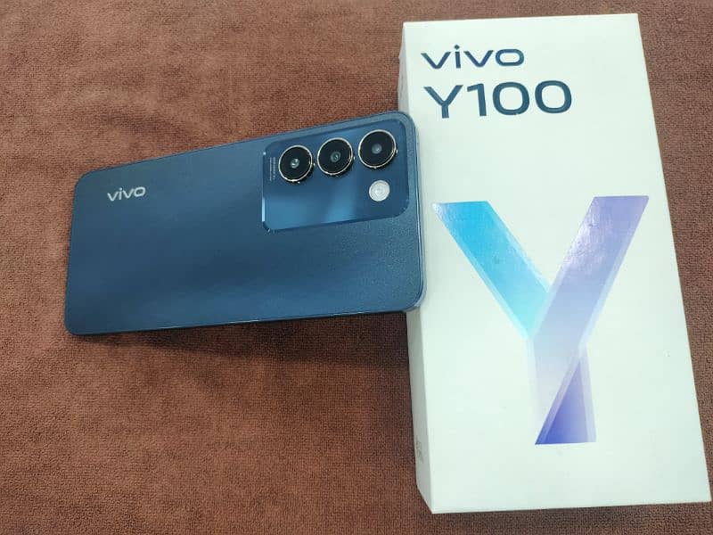 vivo 100 8/256 Amoled display in screen fingerprint 0