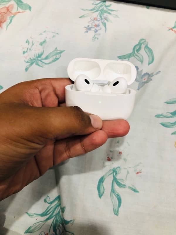 AirPods Pro (2nd GEN) 3