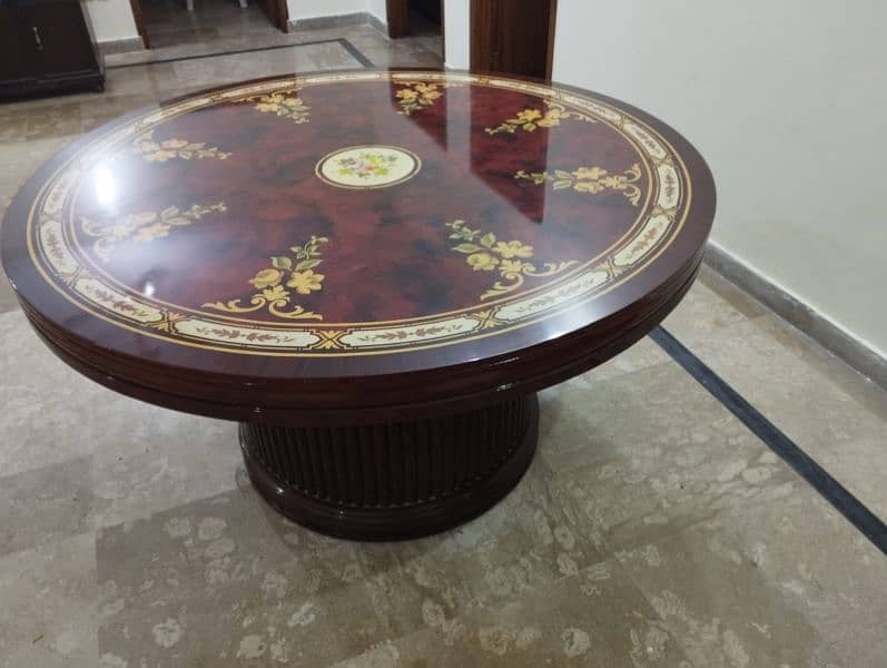 Round Dining Table for sale 0