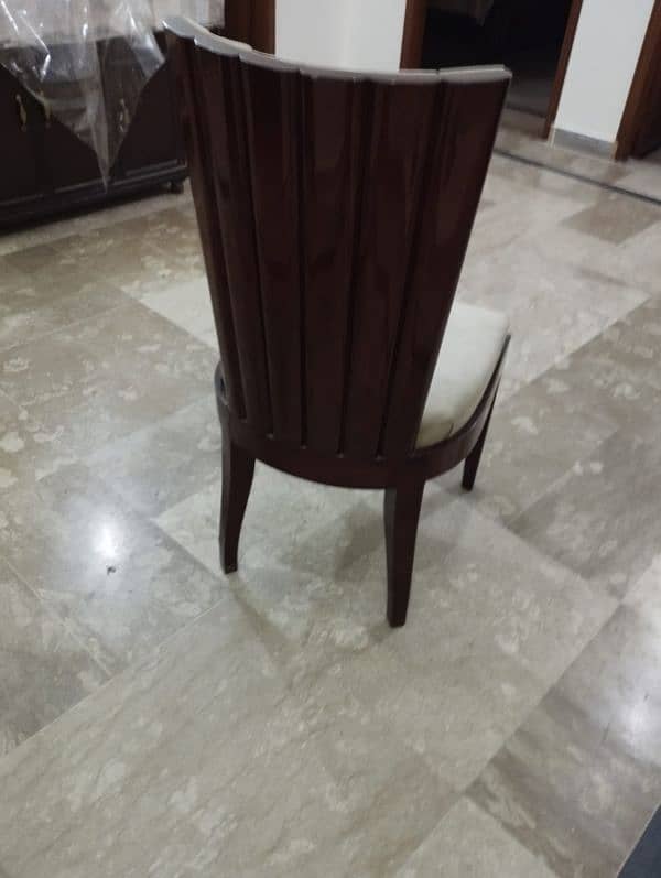 Round Dining Table for sale 5