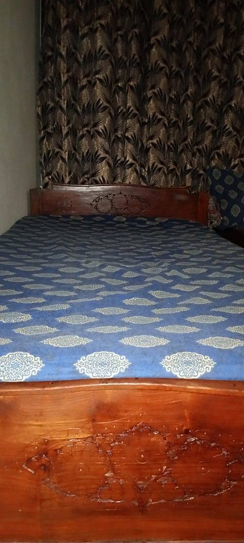 King size bed with two single beds 5