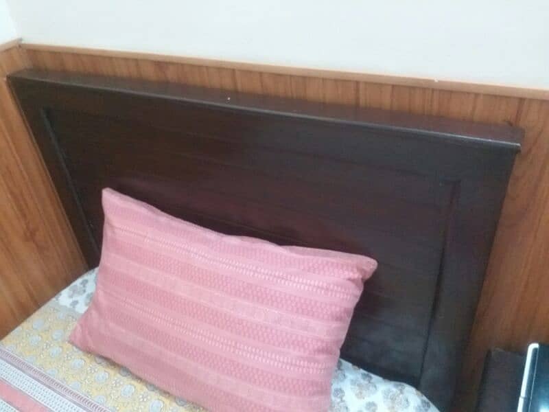 Single Bed, Matress and Side Table 7