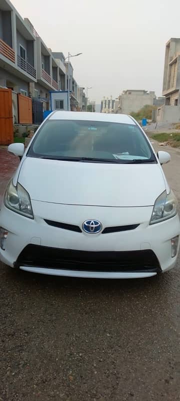 Toyota Prius 2014 S LED edition 1