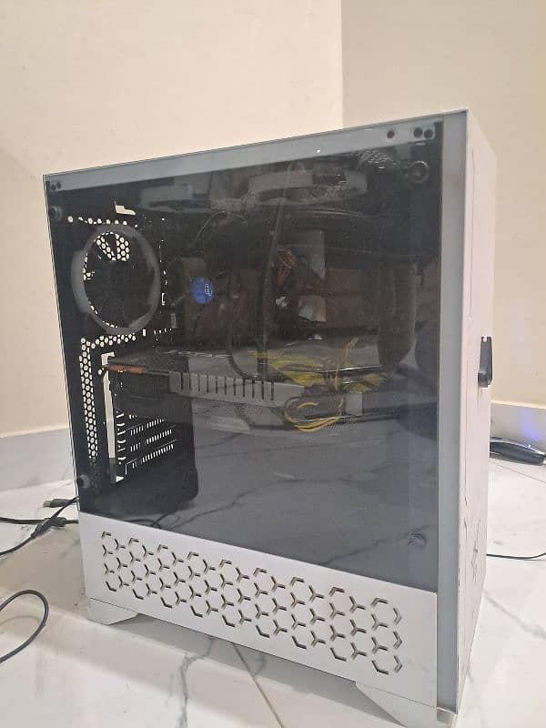 BUDGET BEAST GAMING PC 4