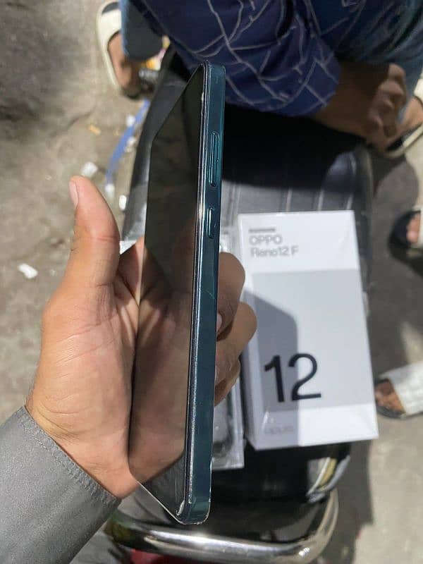 oppo Reno12F 3