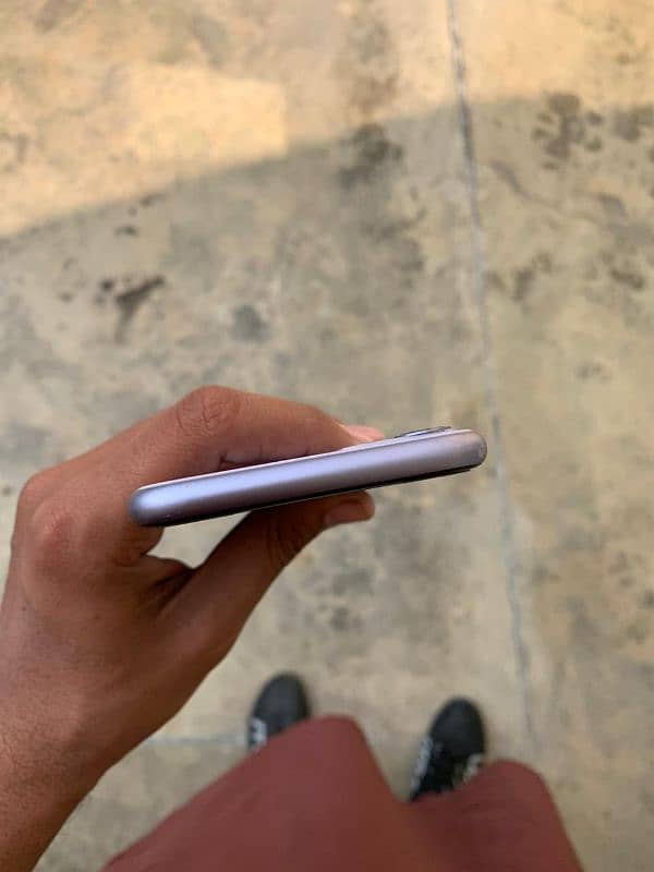 iphone 11JV 64GB  52000 4