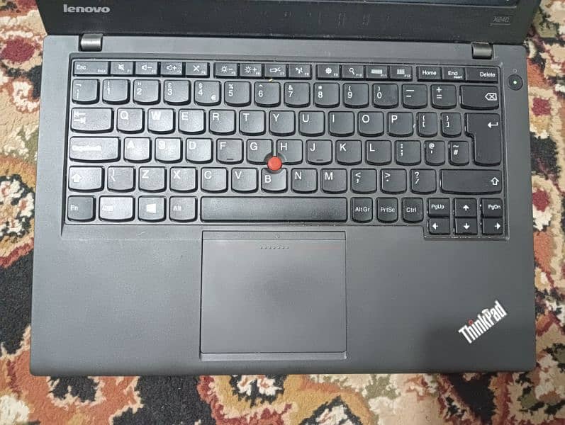 Lenovo Thinkpad x240 i3 4th gen 3